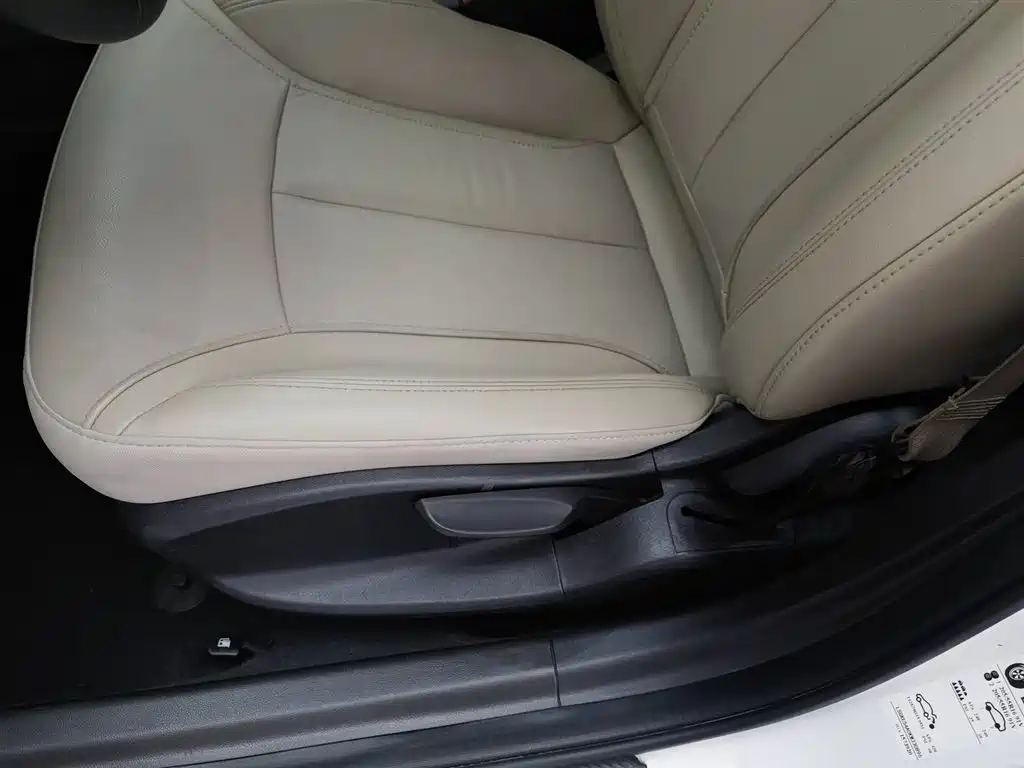 Buick Excelle 2019 15T DCT Connected Elite Type China VI фото 20