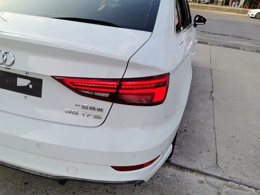 Photo 8 - Audi A3