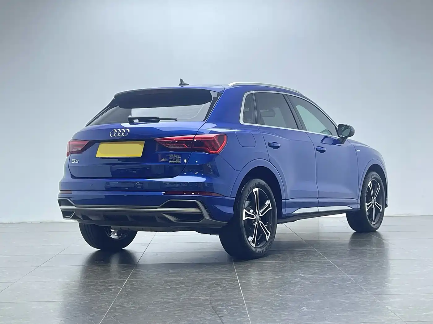 Audi Q3 2021 45 TFSI quattro Fashion Sport фото 4