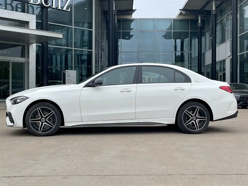 Mercedes-Benz C-Class 2025 C 260 L Night Sport Edition фото 3