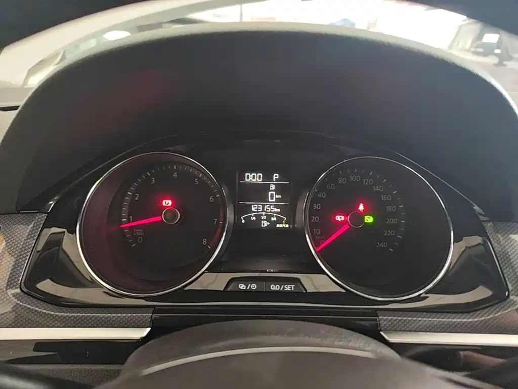 Volkswagen C-TREK 2018 2018 230TSI DSG Comfort