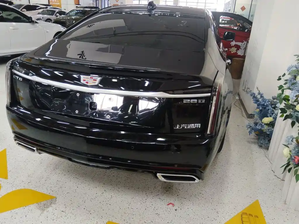 Photo 12 - Cadillac CT6