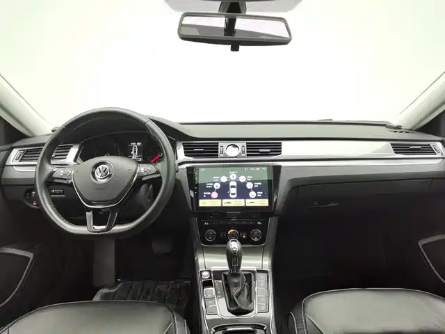 Volkswagen Passat 2017 280TSI DSG Prestige — фото 5