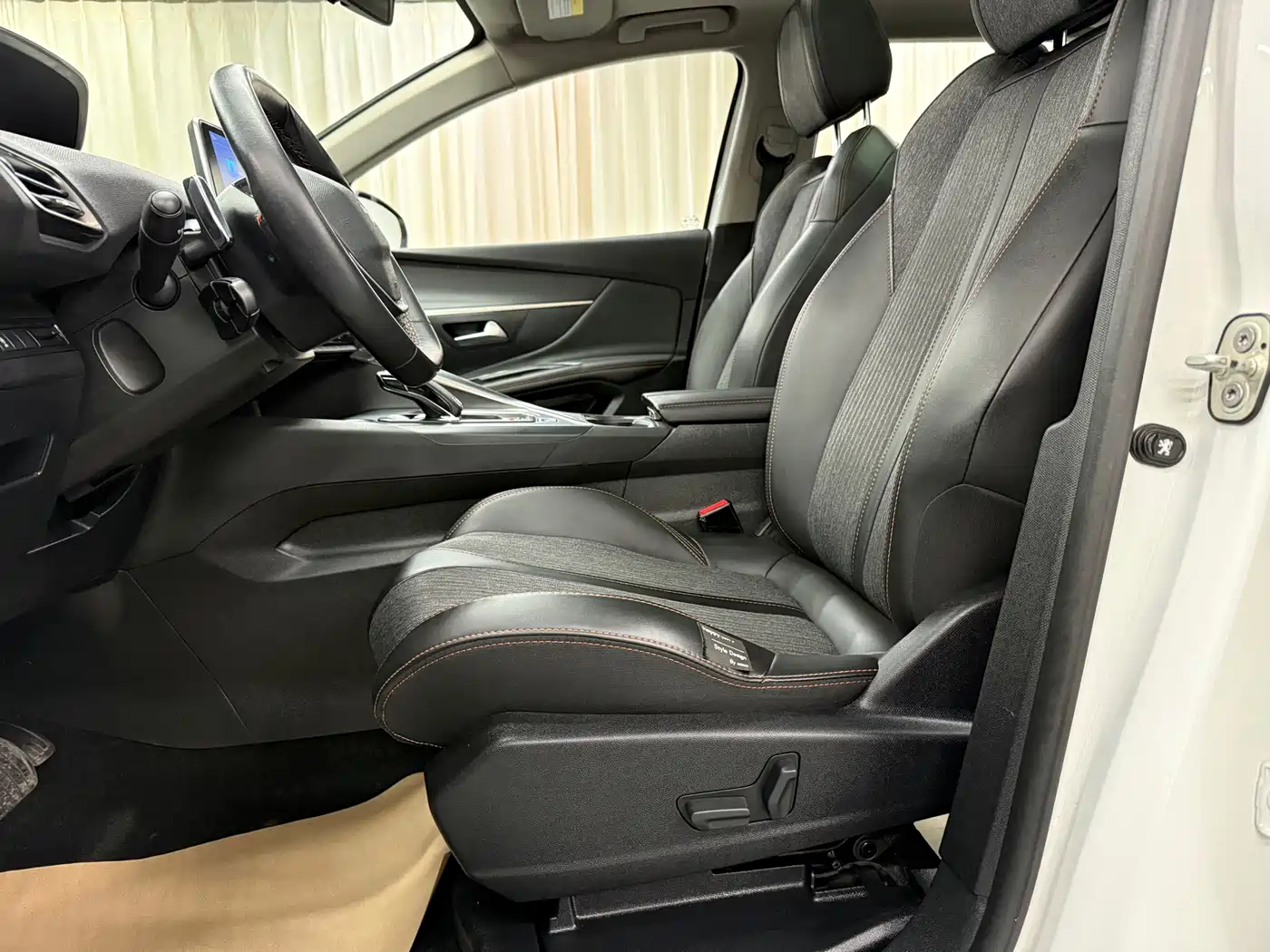 Peugeot 5008 2019 380THP 5-seat Elite Edition фото 13