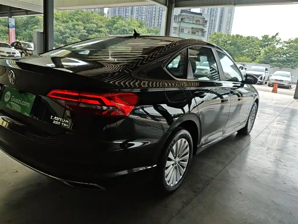 Volkswagen Lavida 2018 280TSI DSG Comfort Edition China V фото 7