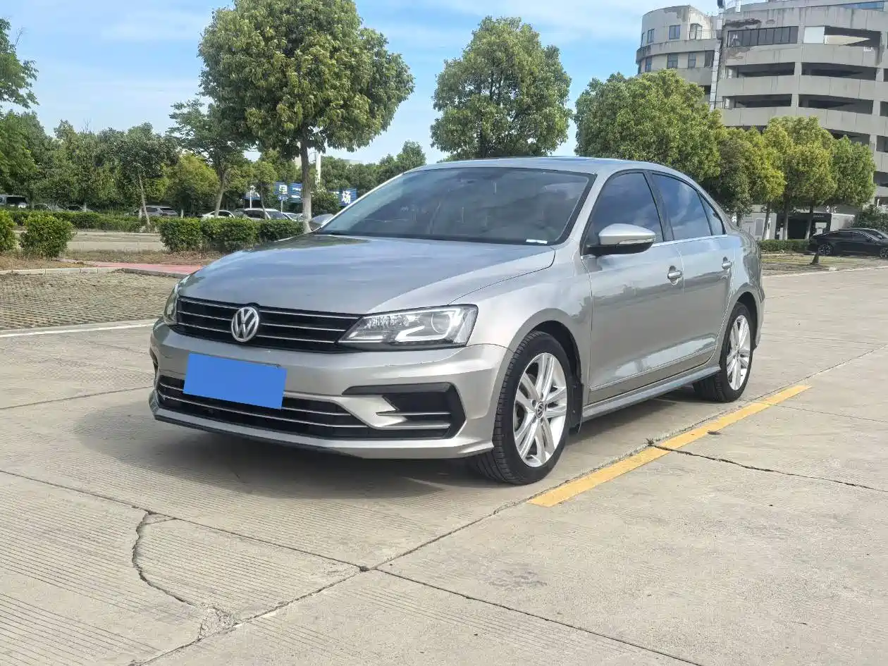 Volkswagen Sagitar 2018 280TSI DSG Spark Edition фото 4