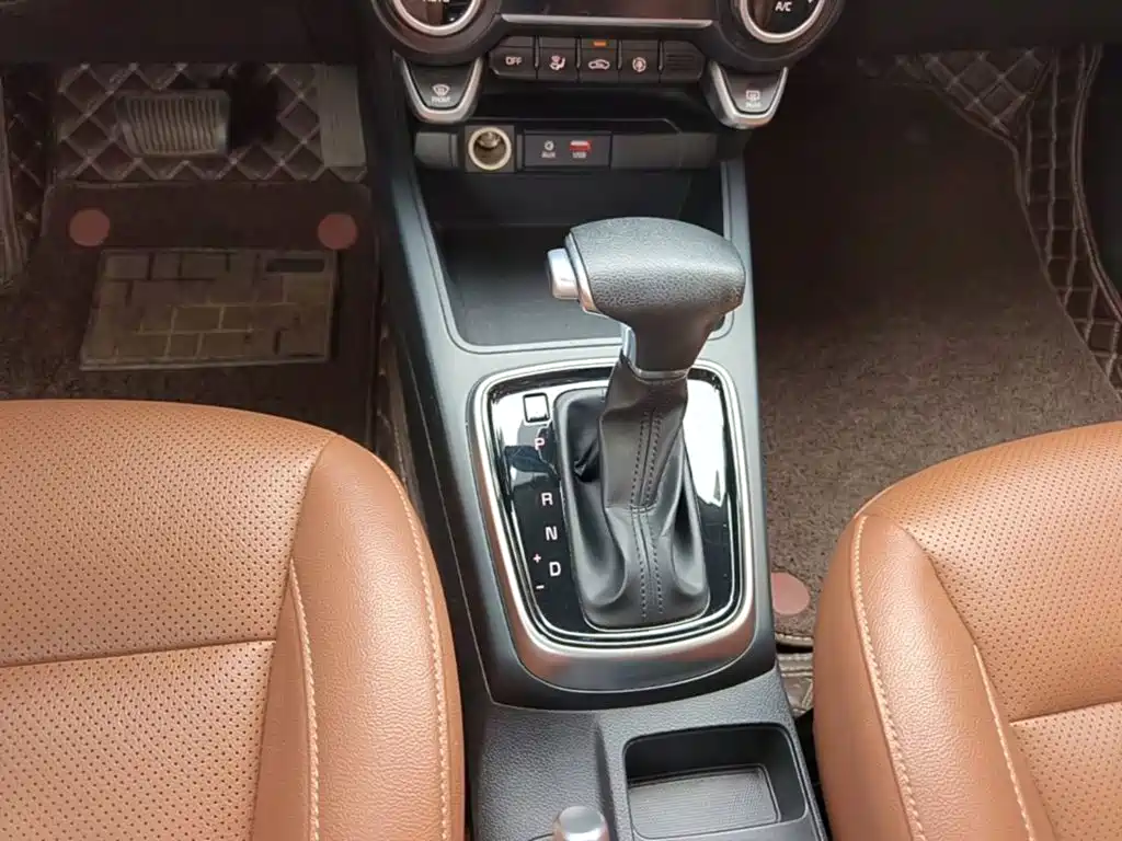 Kia KX CROSS 2018 2017 1.4L AT GLS