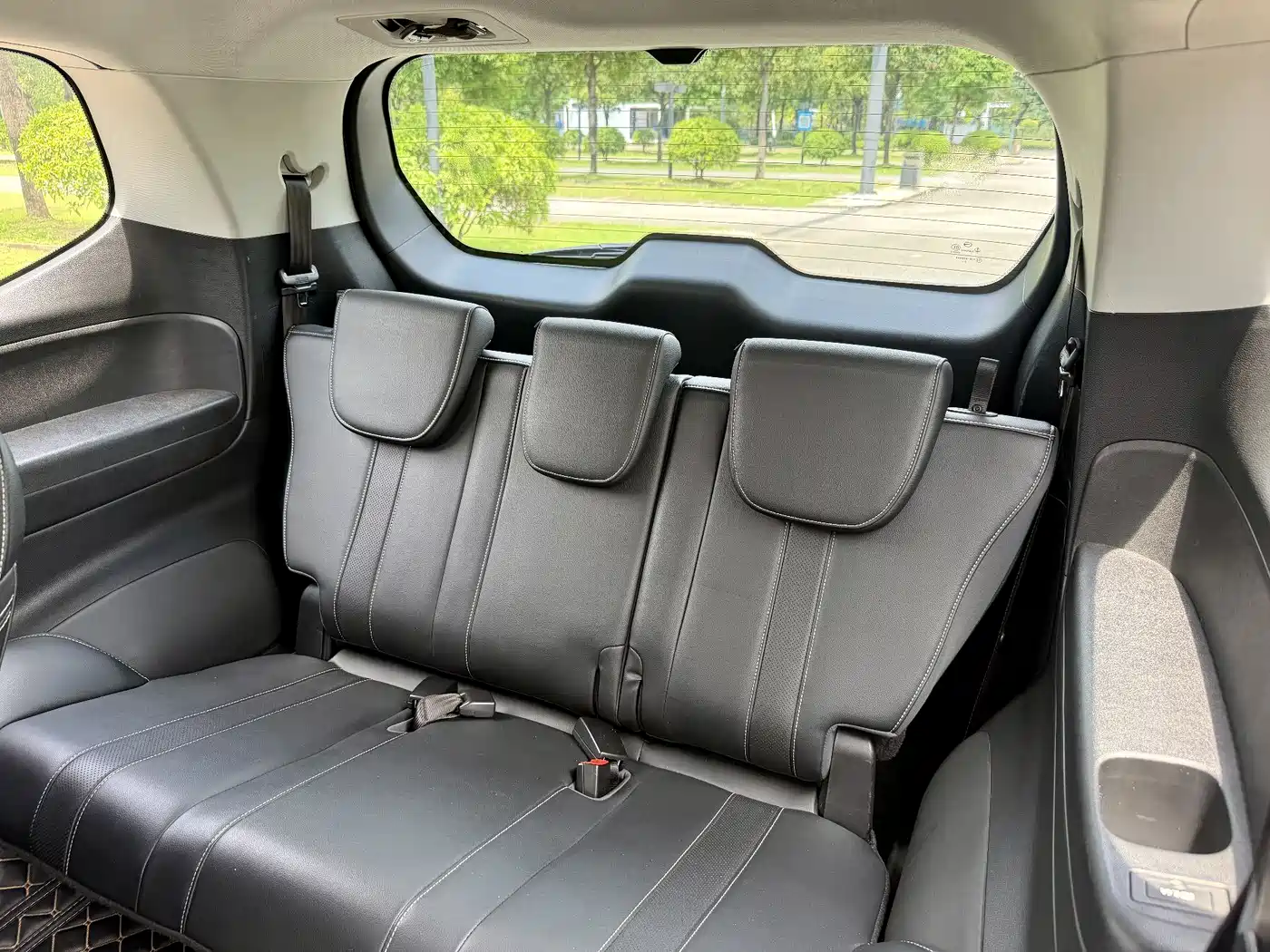 GAC Trumpchi Trumpchi M6 2021 270T DCT Luxury Edition (7-Seater) фото 13