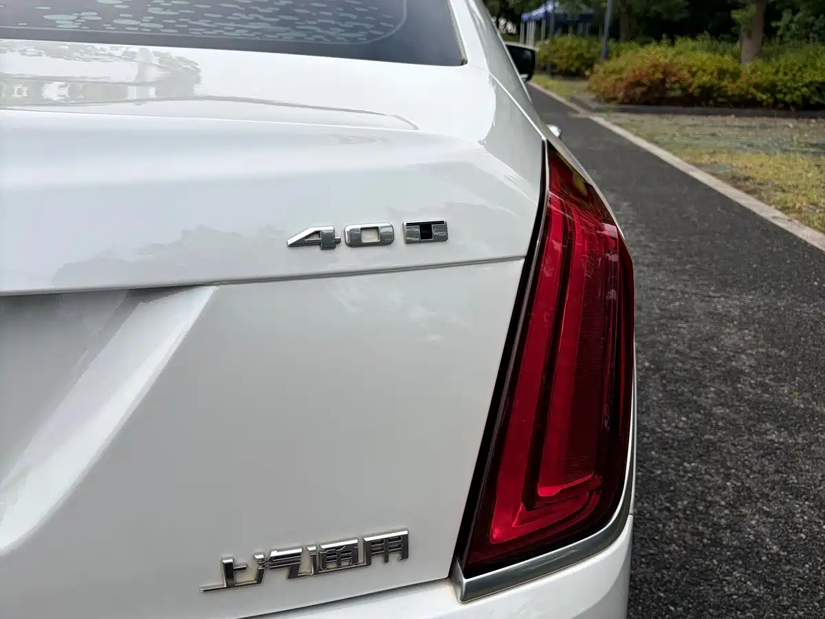 Фото 21 - Cadillac CT6