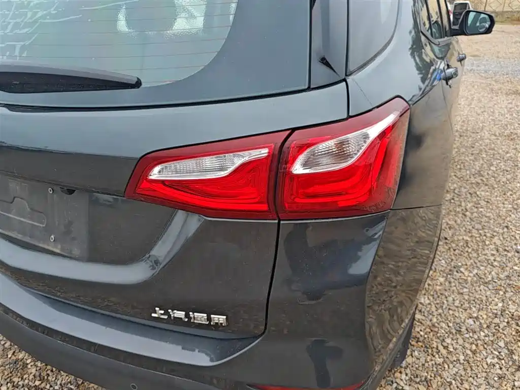 Chevrolet Equinox 2018 535T Automatic Galloping Edition фото 8