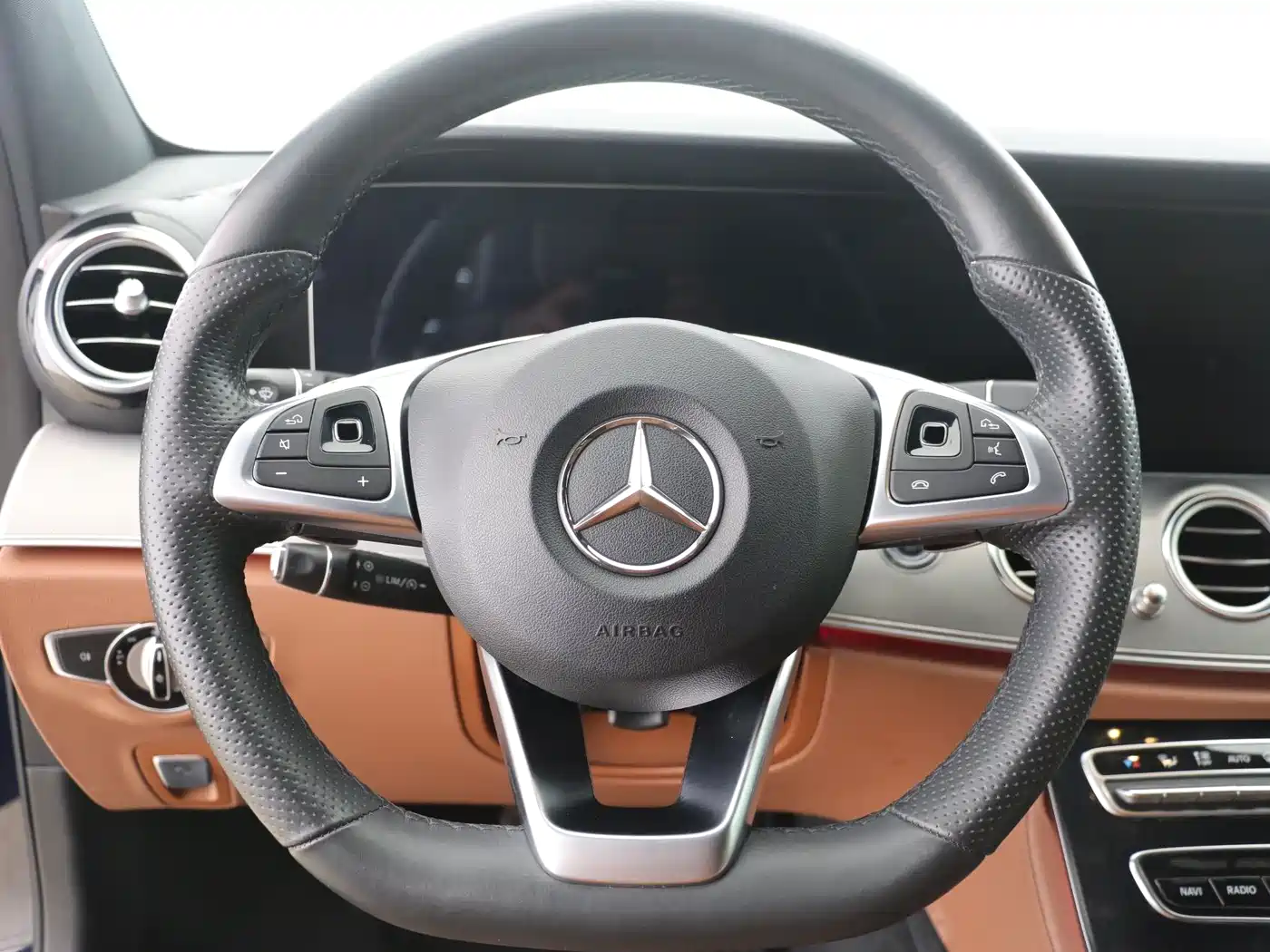 Mercedes-Benz E-Class 2017 E 200 Sport 4MATIC фото 12