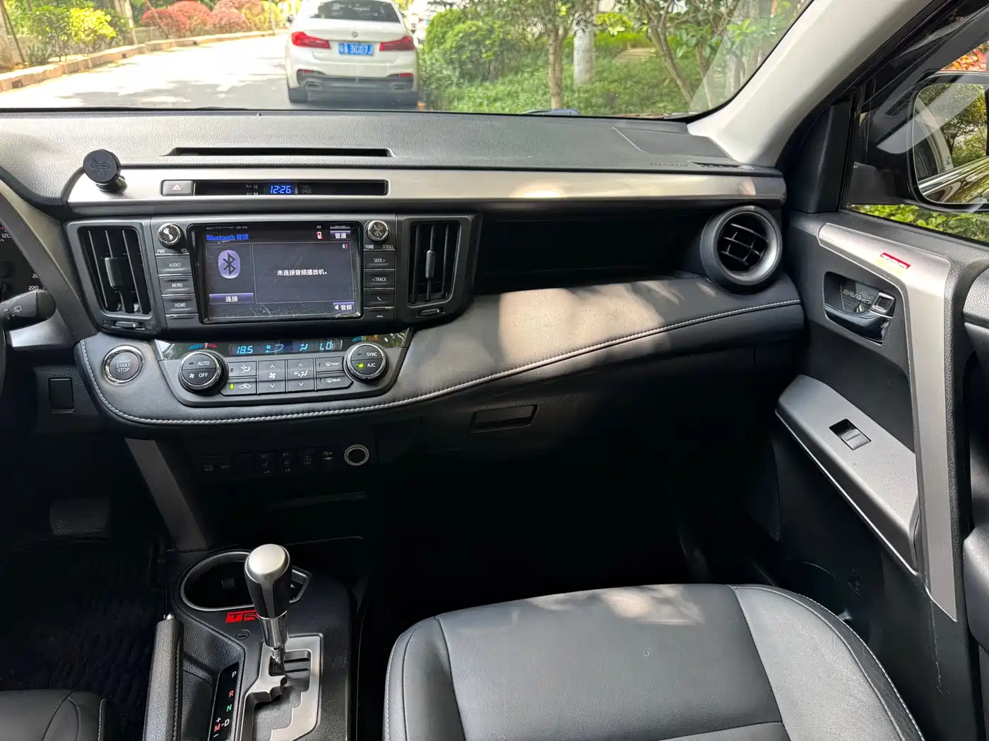 Toyota RAV4 Rongfang 2016 2.0L CVT 2WD Smart (China V) фото 10