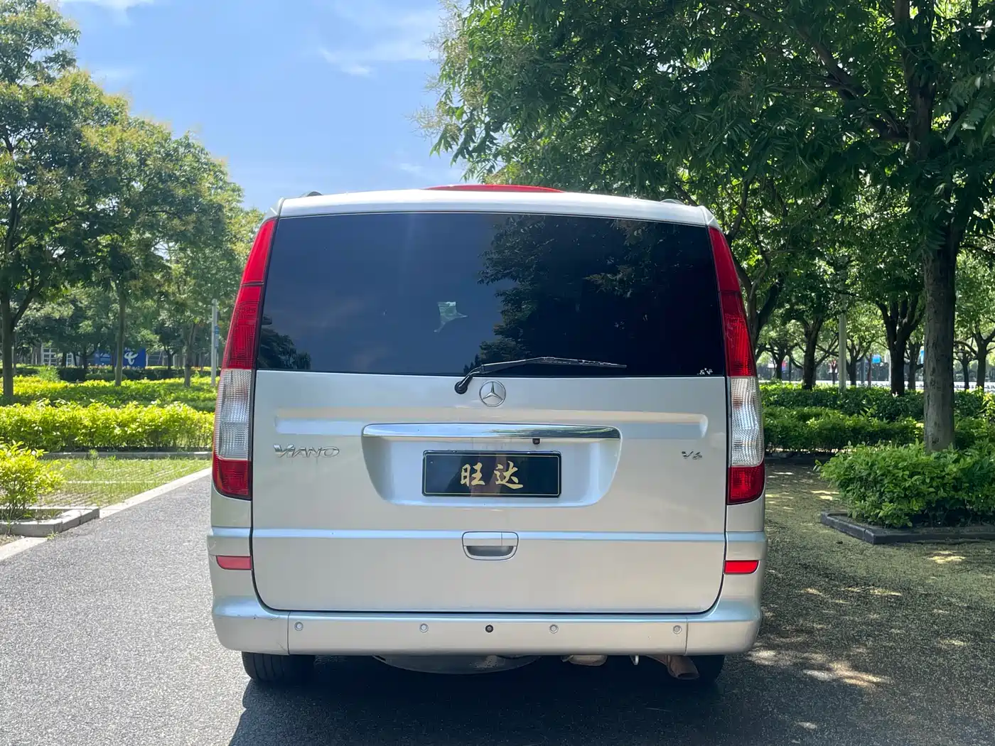 Mercedes-Benz Viano 2011 2.5L Luxury Edition фото 9