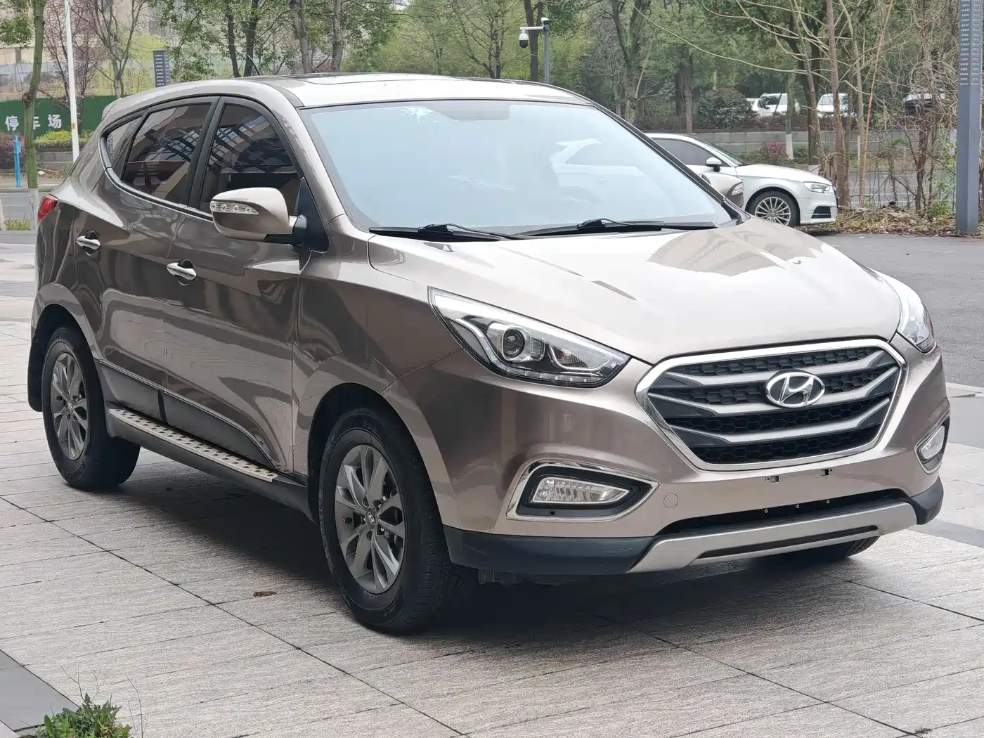 Hyundai Beijing Hyundai ix35 2015 2.0L Automatic 2WD Comfort China IV фото 3