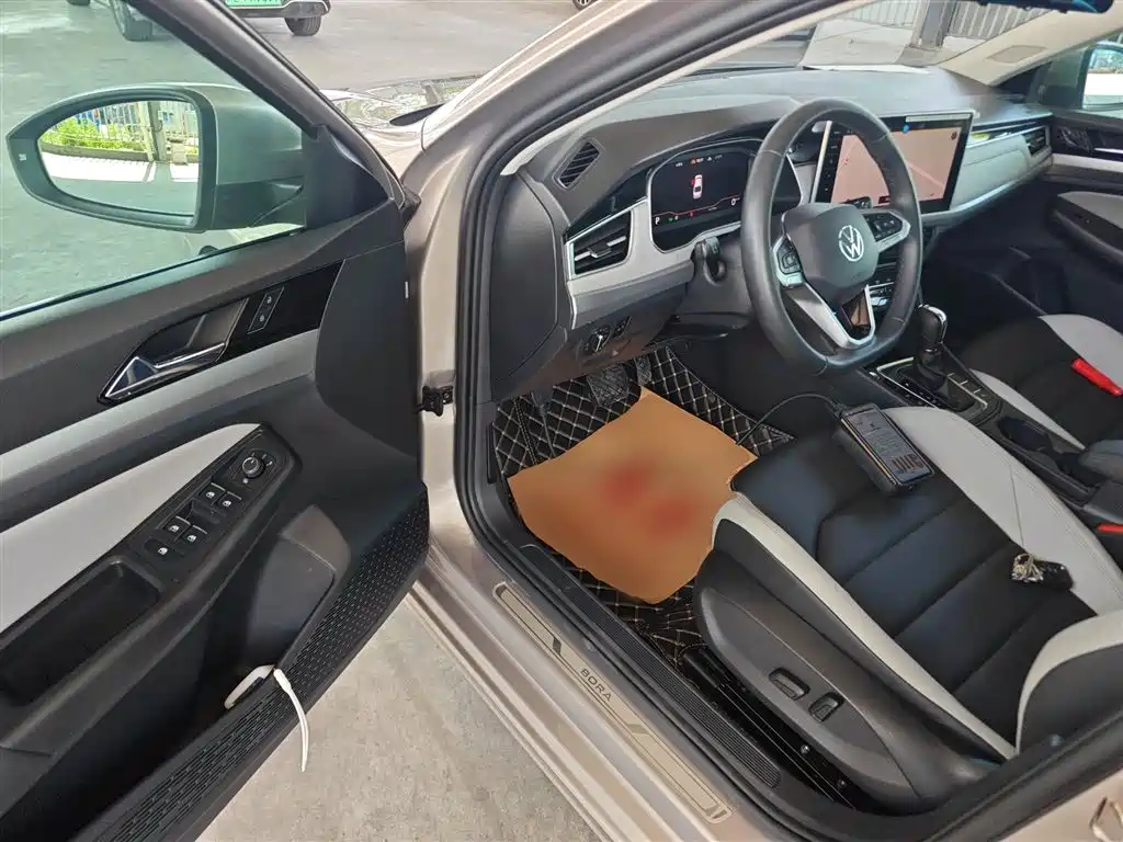 Volkswagen Bora 2023 300TSI DSG Premium Edition фото 16