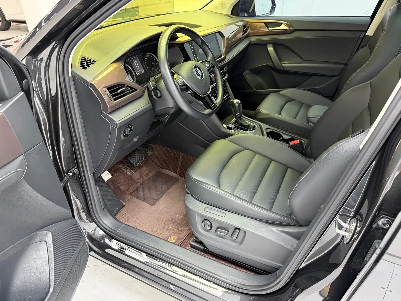 Volkswagen Tharu, миниатюра 13