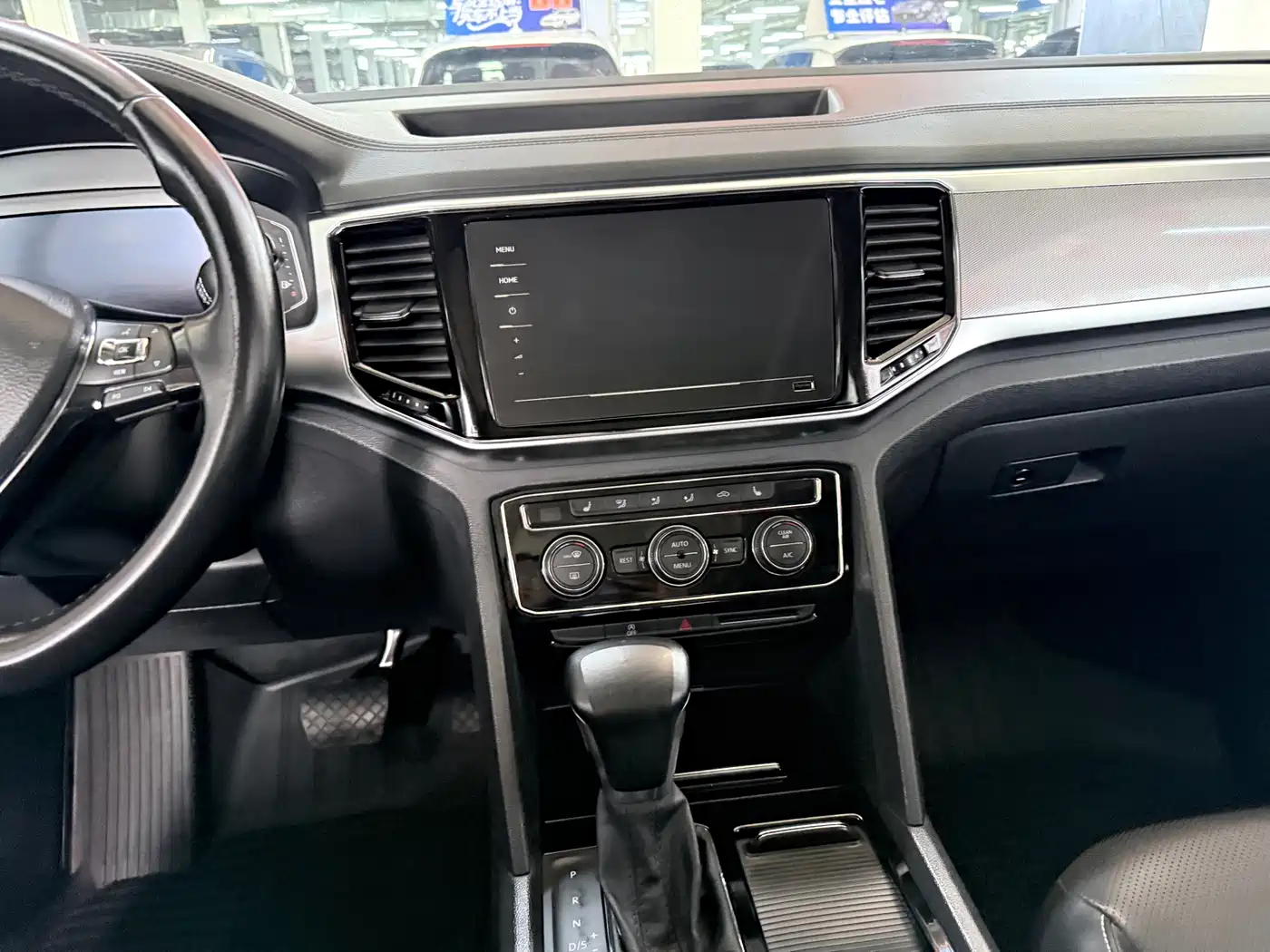 Volkswagen Teramont 2020 380TSI 4WD Luxury Edition China VI фото 14