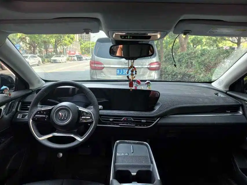 Buick LaCrosse 2025 2025 Model 28T Platinum Edition