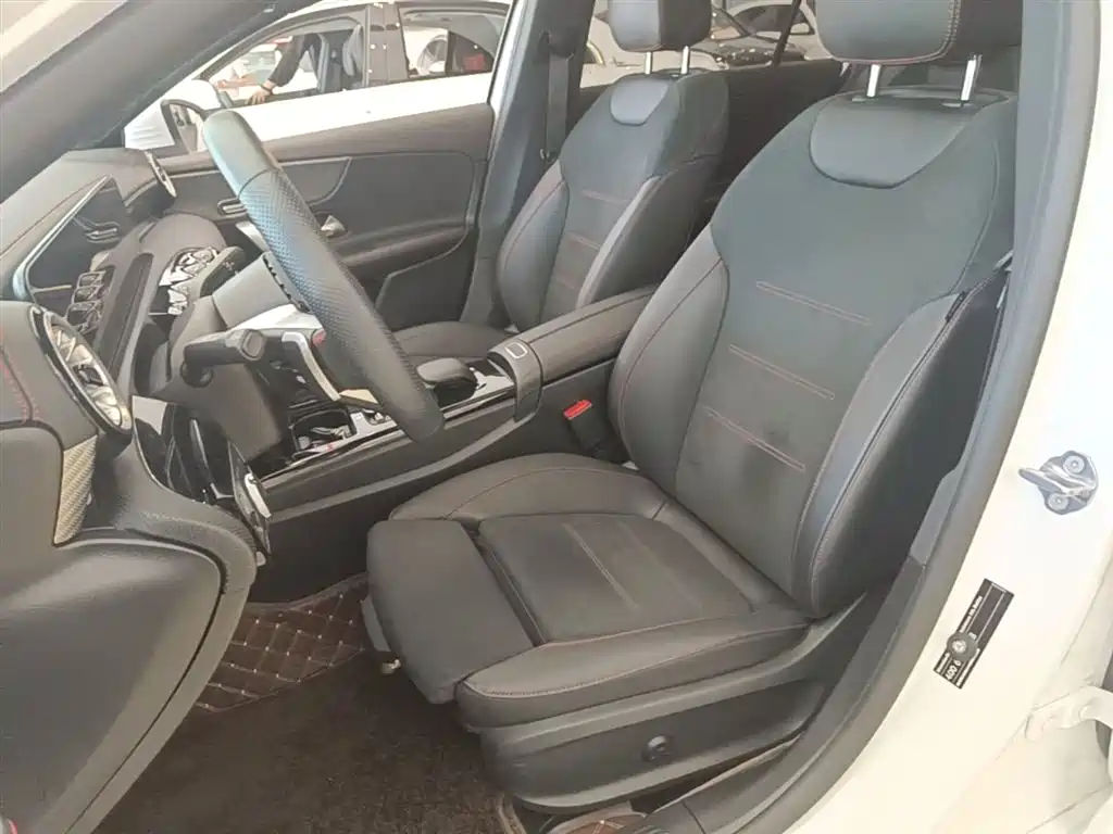 Mercedes-Benz A-Class 2023 A 200 L Fashion фото 15