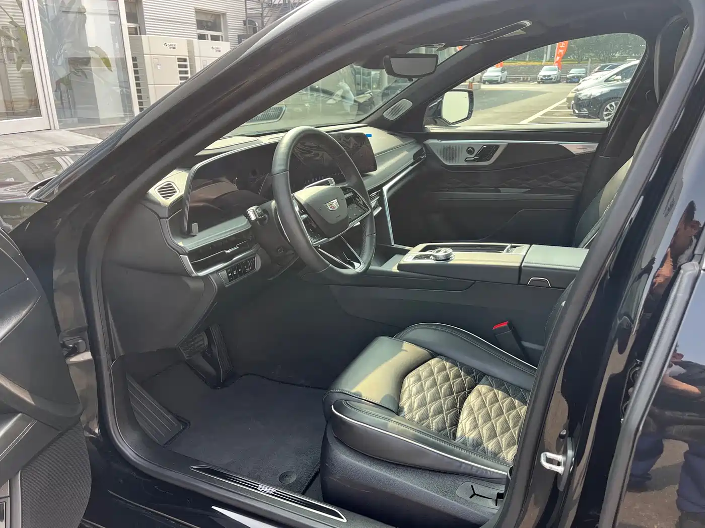 Cadillac CT6 2023 28T Platinum Model фото 4