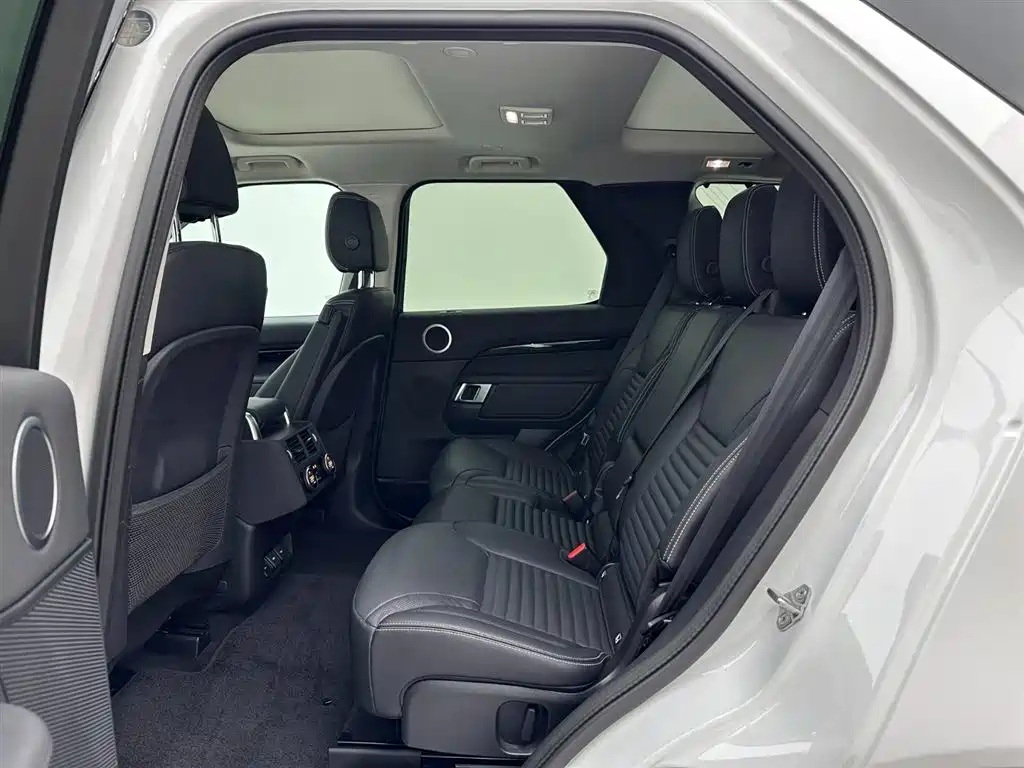 Land Rover Discovery 2023 360PS R-Dynamic S фото 19
