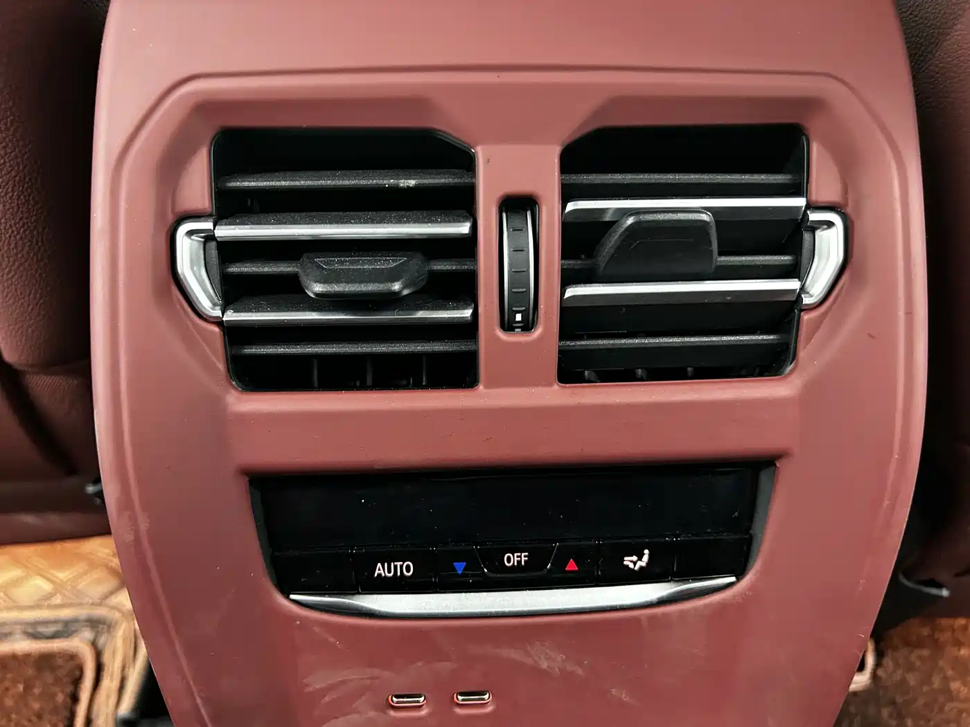 BMW 3 Series 2024 330Li M Sport Shadowline Package фото 21