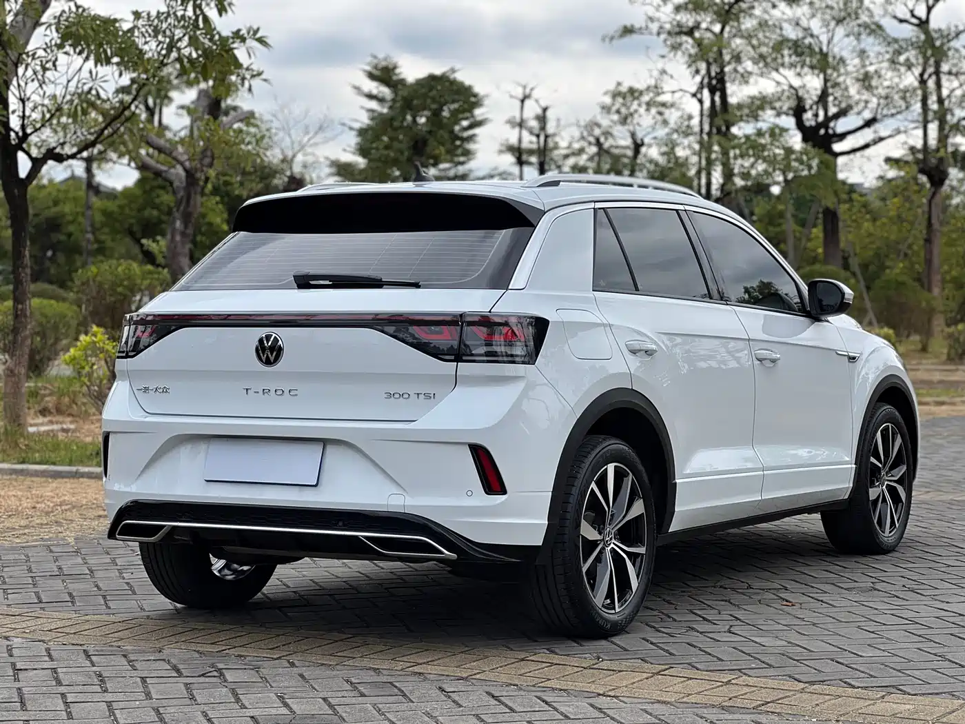 Volkswagen T-ROC 2023 300TSI DSG 2WD Dawn Edition фото 9