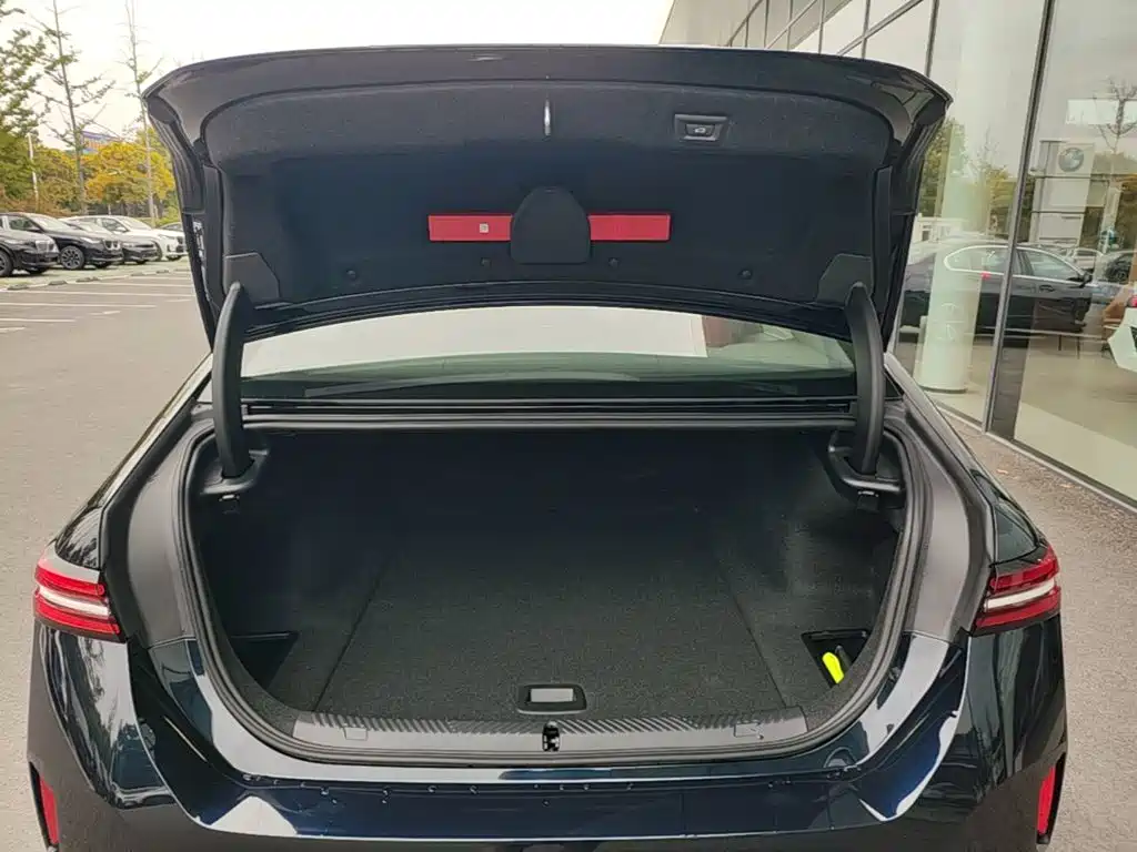 BMW i5 2026 2025 eDrive 35L M Sport Package