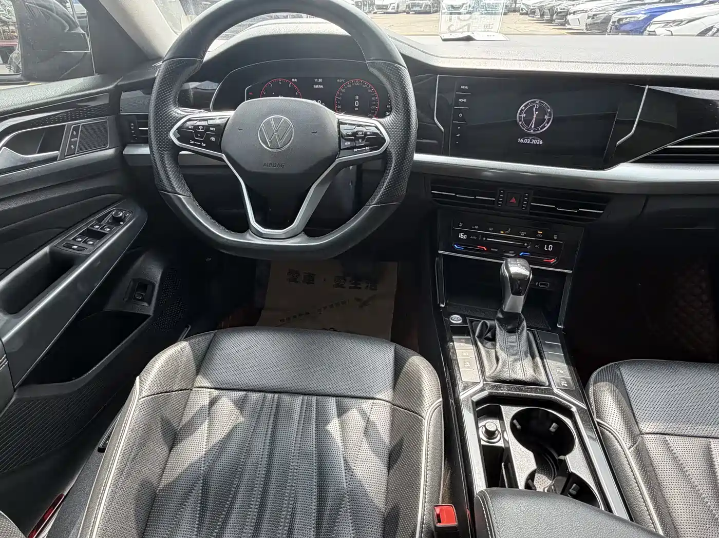 Volkswagen Passat 2023 330TSI Luxury Edition фото 13