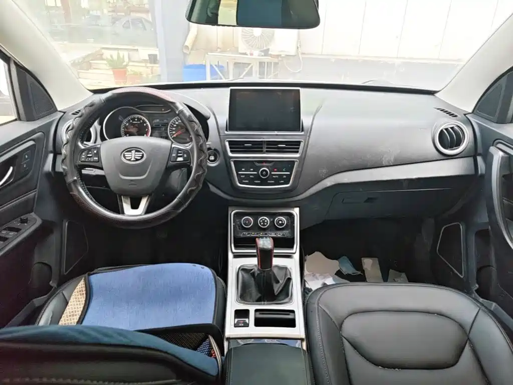 Besturn X40 2019 2019 1.6L Manual Luxury China VI