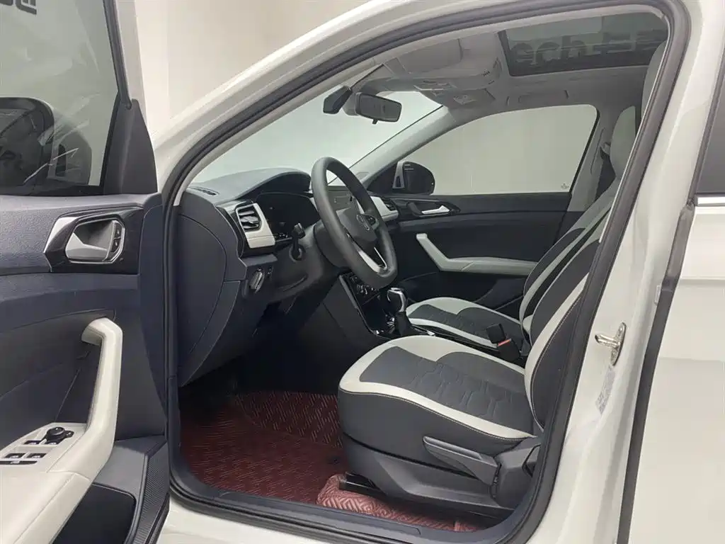 VOLKSWAGEN TUYUE
