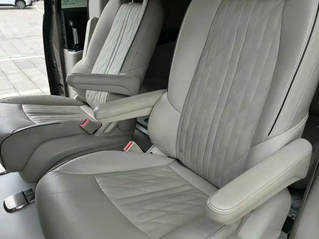 Buick GL8 2022 Land Business Class 652T Luxury фото 9