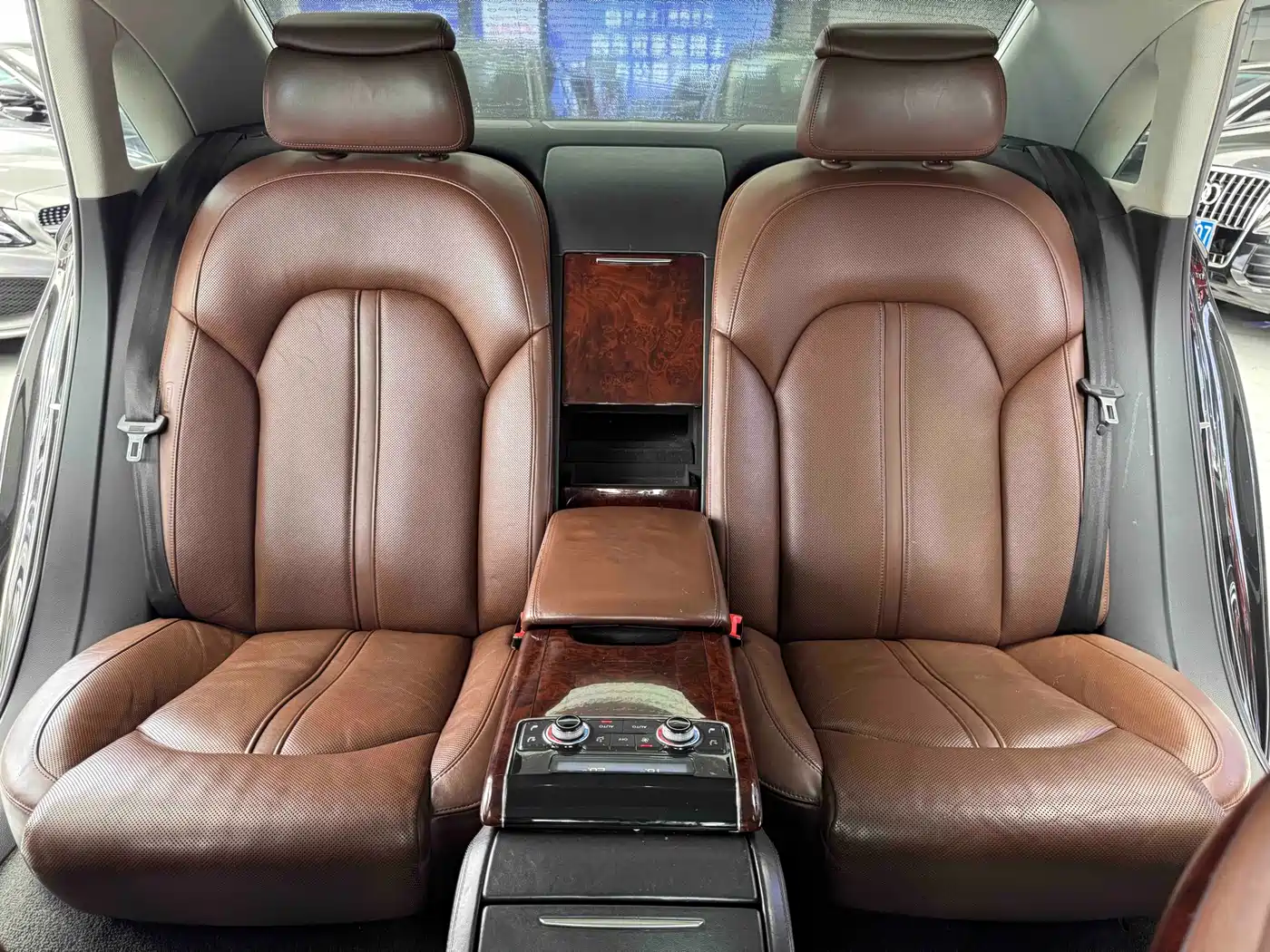 Audi A8 2013 A8L 45 TFSI quattro Luxury фото 15