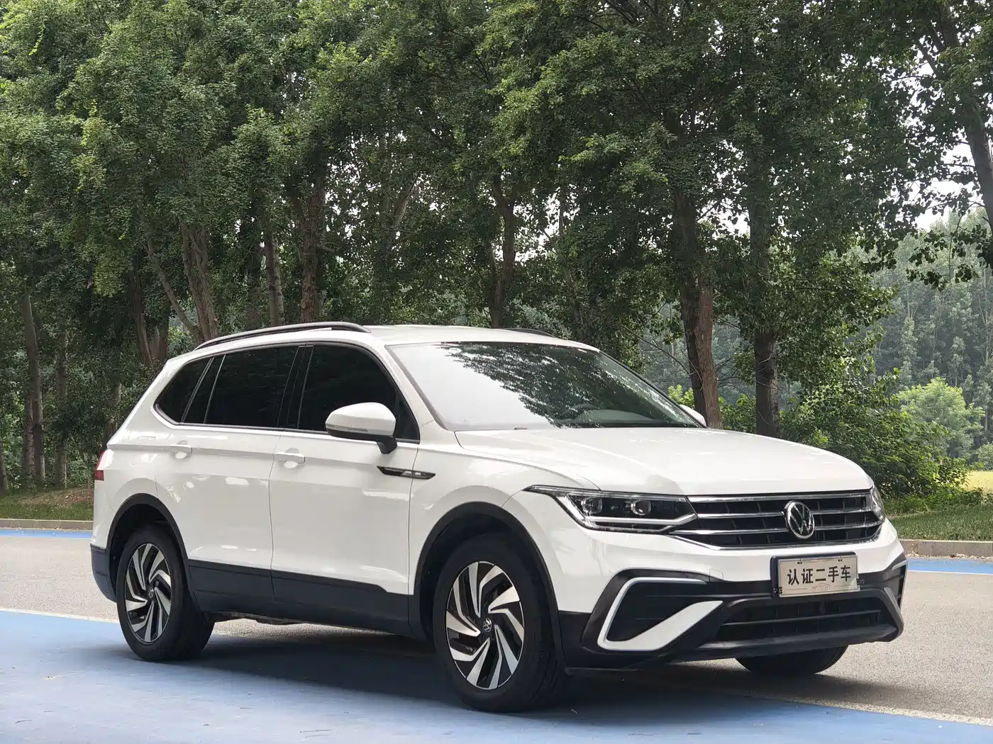 Фото 3 - Volkswagen Tiguan L