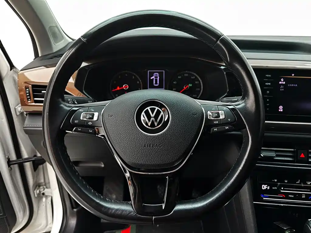 Volkswagen Tharu 2021 Model 280TSI 2WD Comfort Edition фото 11