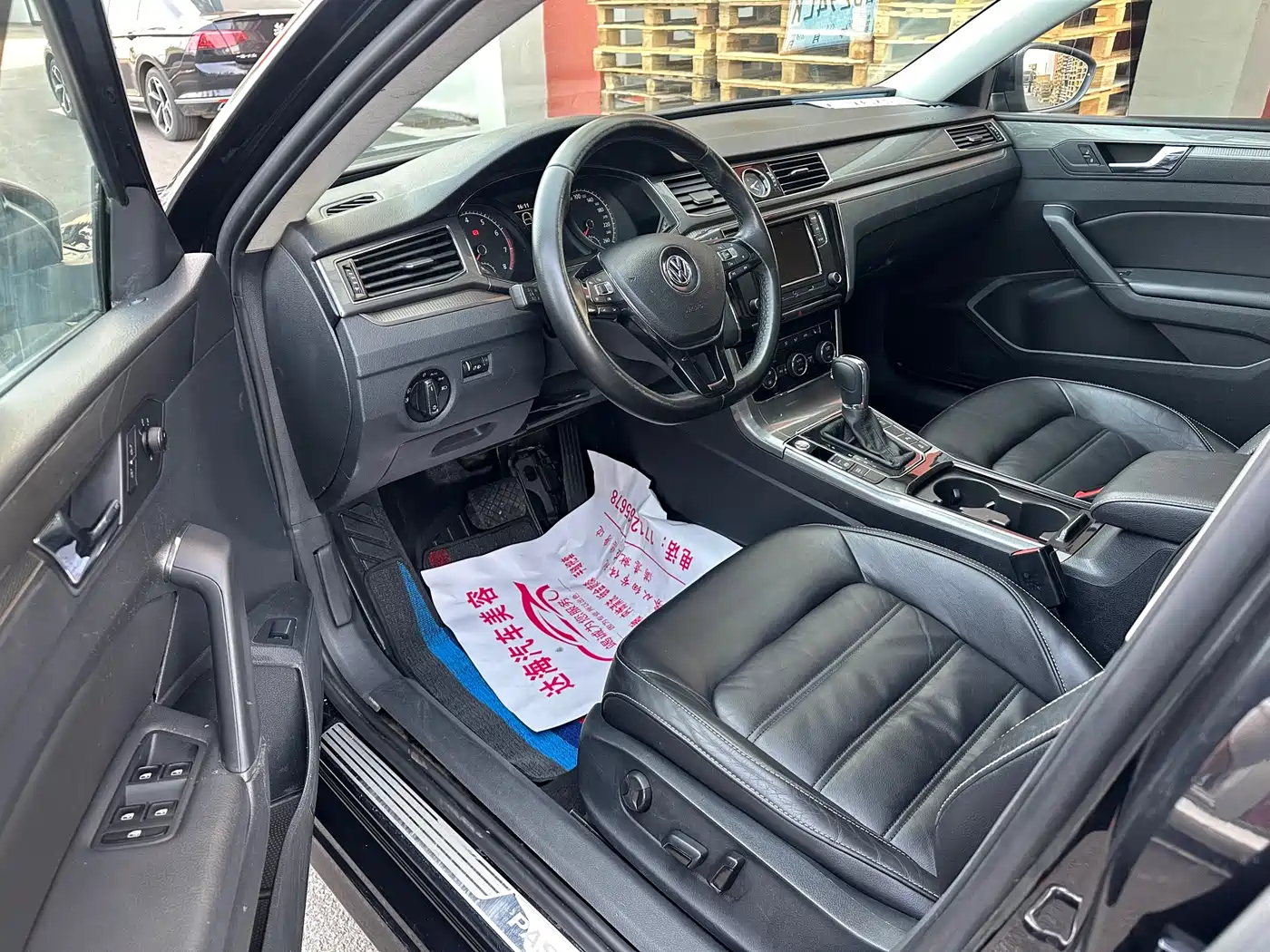 Volkswagen Passat 2017 280TSI DSG Prestige фото 9