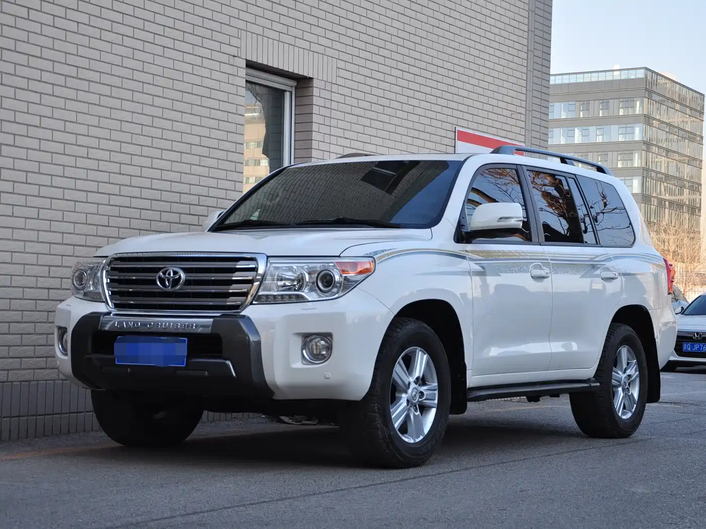 Toyota Land Cruiser 2012 4.6L Automatic VX
