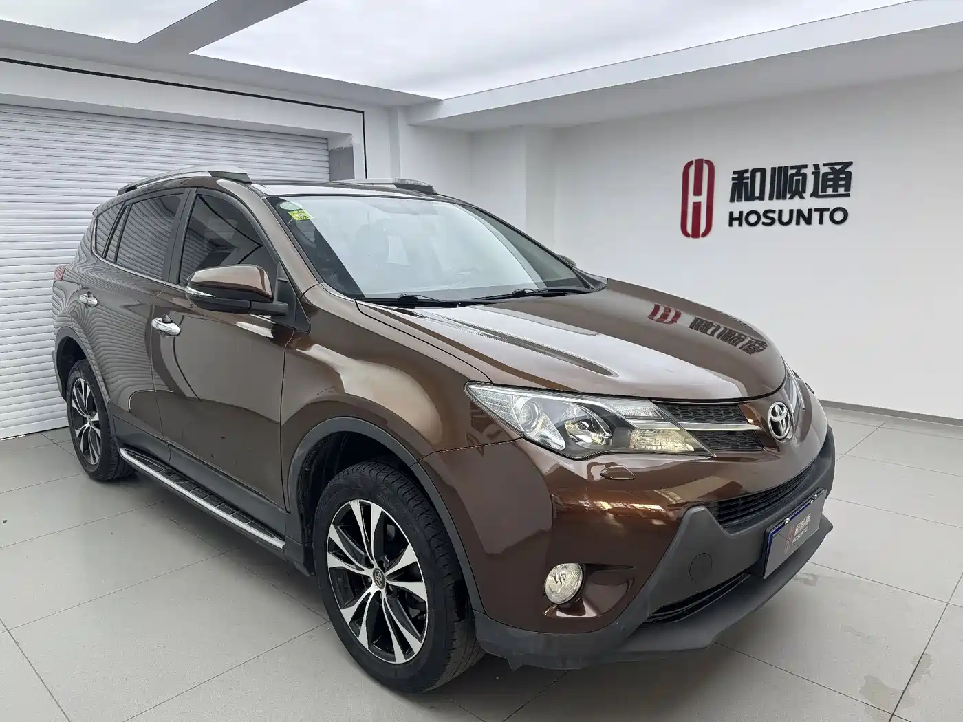 Toyota RAV4 Rongfang 2015 2.5L Automatic 4WD Luxury Edition фото 3