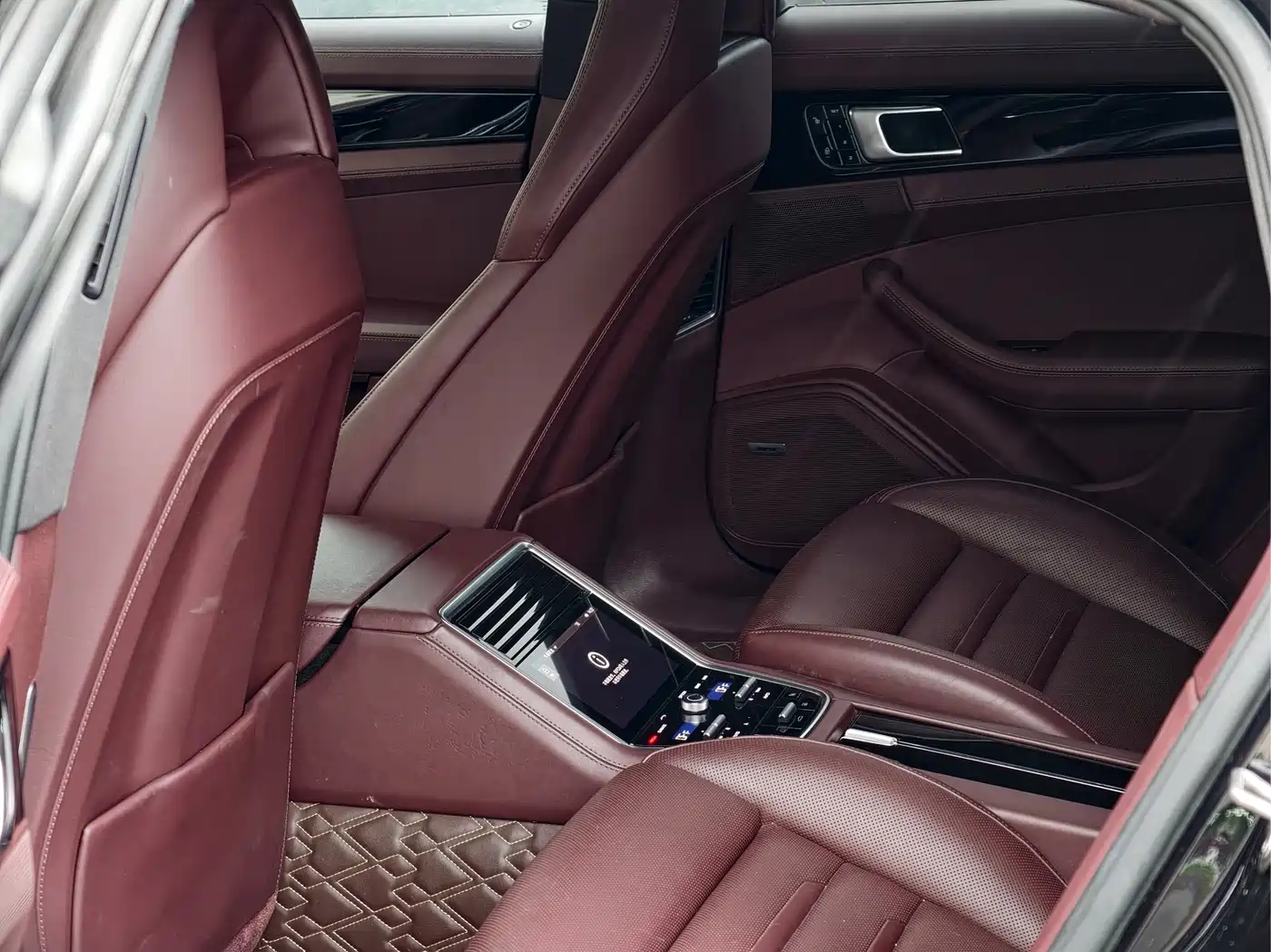 Porsche Panamera 2017 Panamera 4S 2.9T фото 11