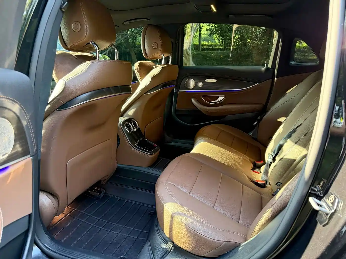 Mercedes-Benz E-Class 2021 E 300 L Sport Fashion фото 11