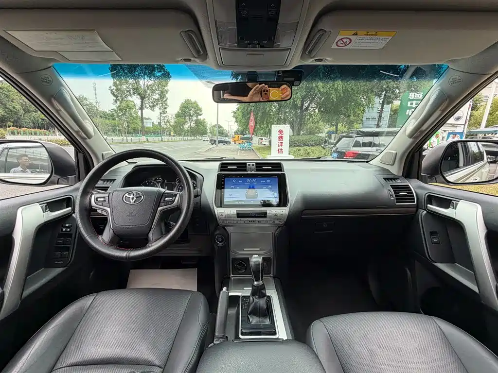 Toyota Prado 2018 3.5L Auto TX-L фото 11