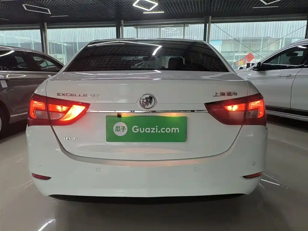 Buick Excelle 2015 18T Dual-Clutch Elite фото 6