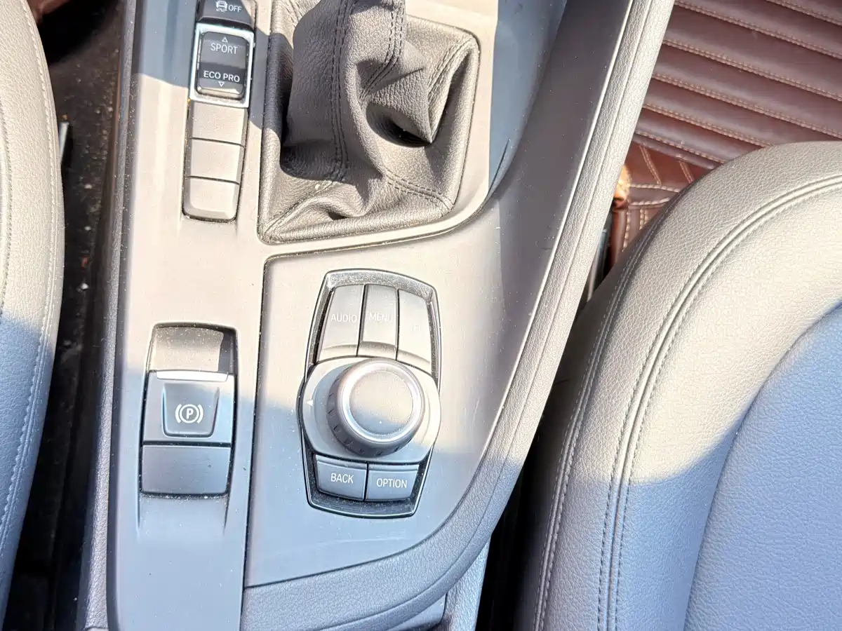 BMW X1 2016 sDrive18Li Fashion Model фото 20