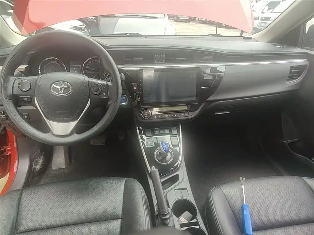 Toyota Levin 2016 Hybrid 1.8H GS E-CVT Elite Sunroof фото 10