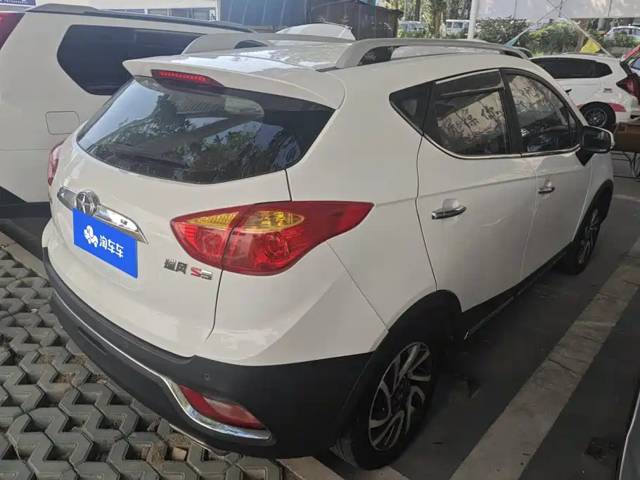JAC Motors Refine S3 2016 2016 1.5L Manual Luxury