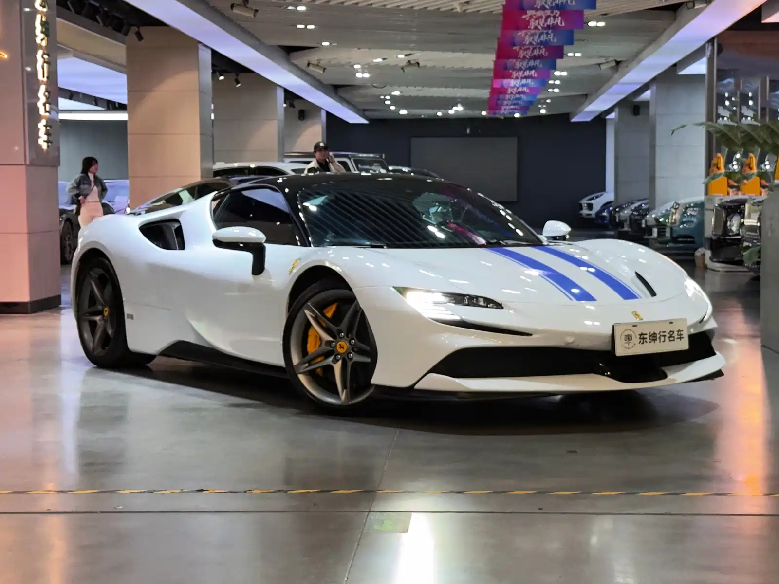 صورة 3 - Ferrari SF90