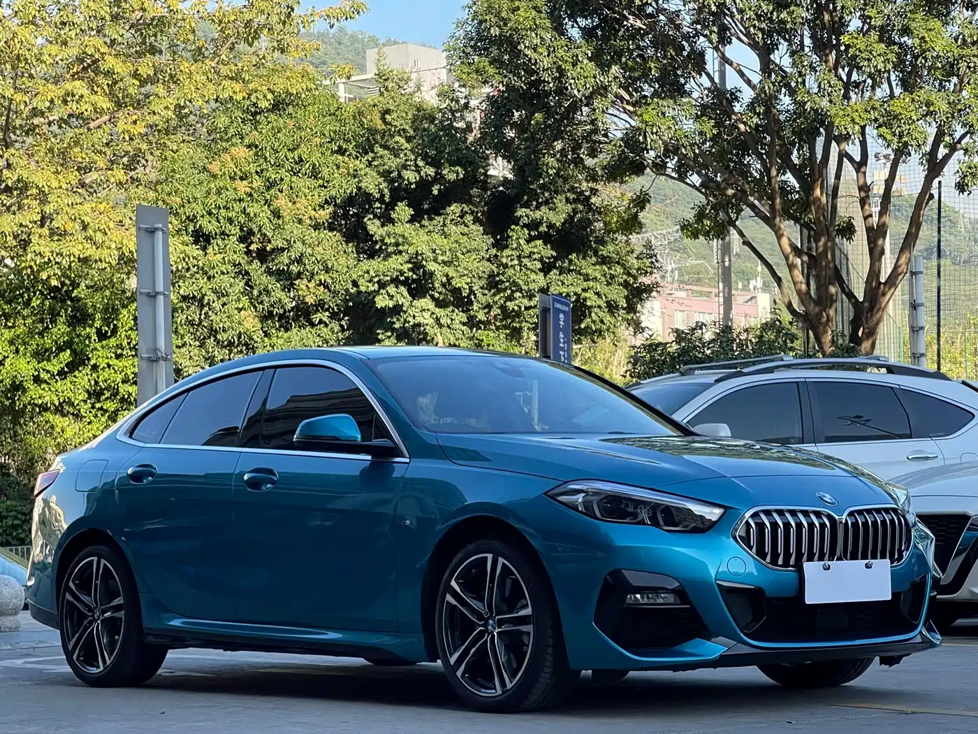 BMW 2 Series (Import) 2023 225i 4-Door Coupe M Sport Package фото 3