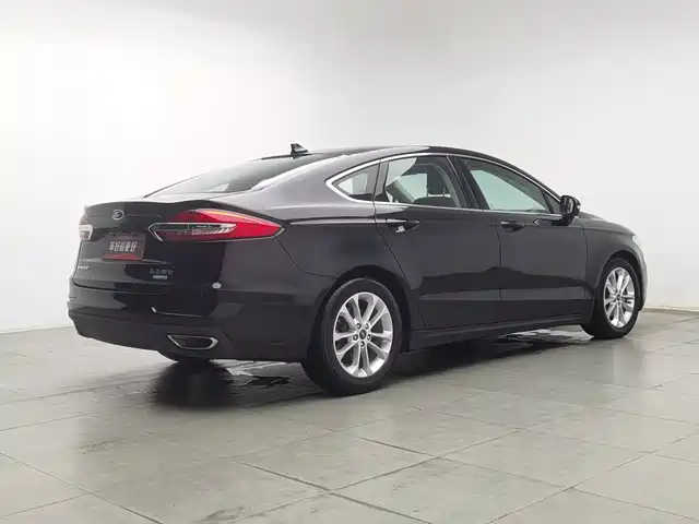 Ford Mondeo 2020 EcoBoost 200 Fashion — фото 2