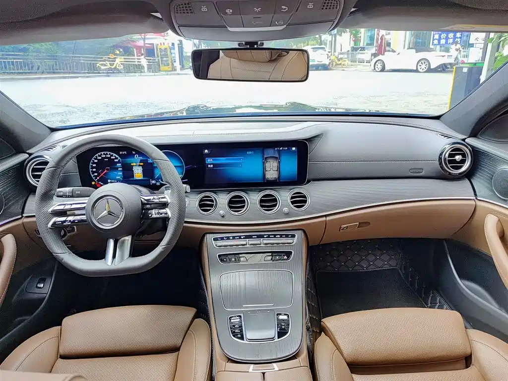 Mercedes-Benz E-Class 2022 E 300 L Sport Fashion фото 10