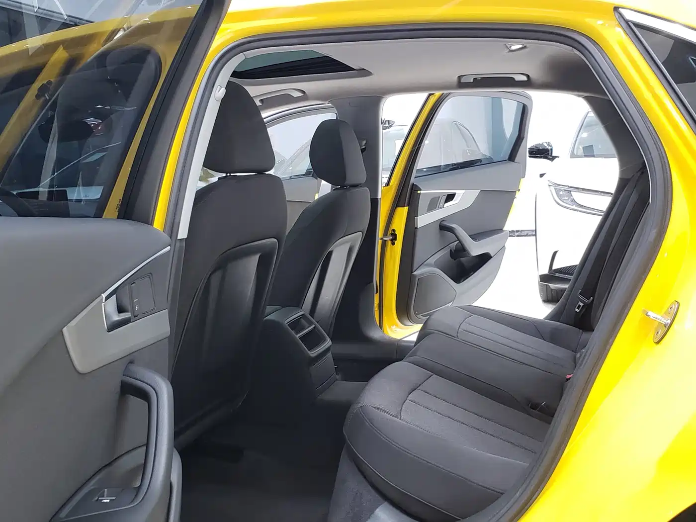 Audi A4L 2018 30th Anniversary 40 TFSI Progressive фото 8